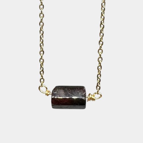 Collar granate dorado